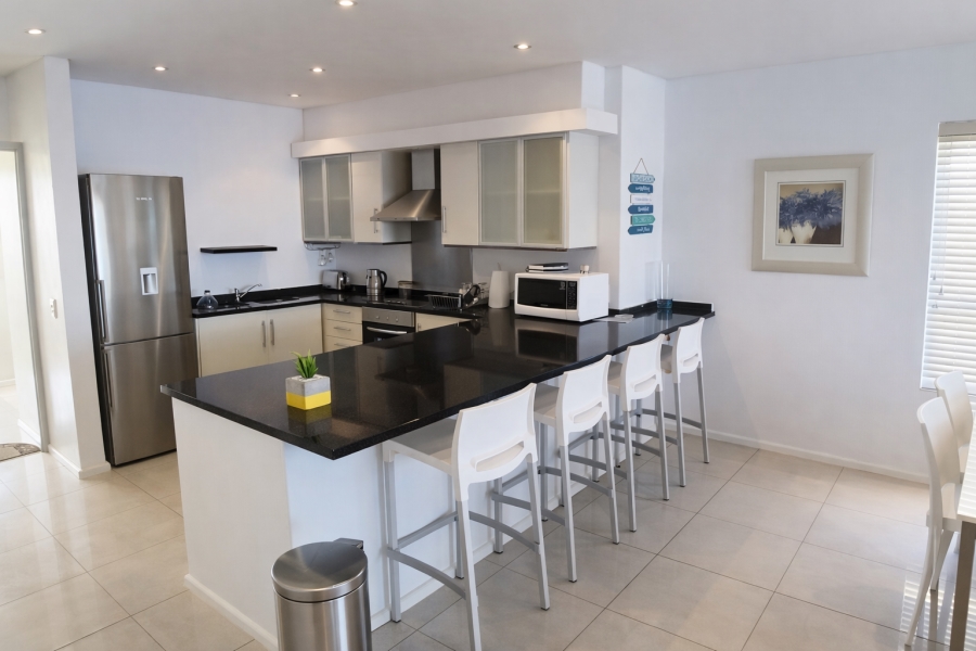 To Let 3 Bedroom Property for Rent in Strand Central Western Cape